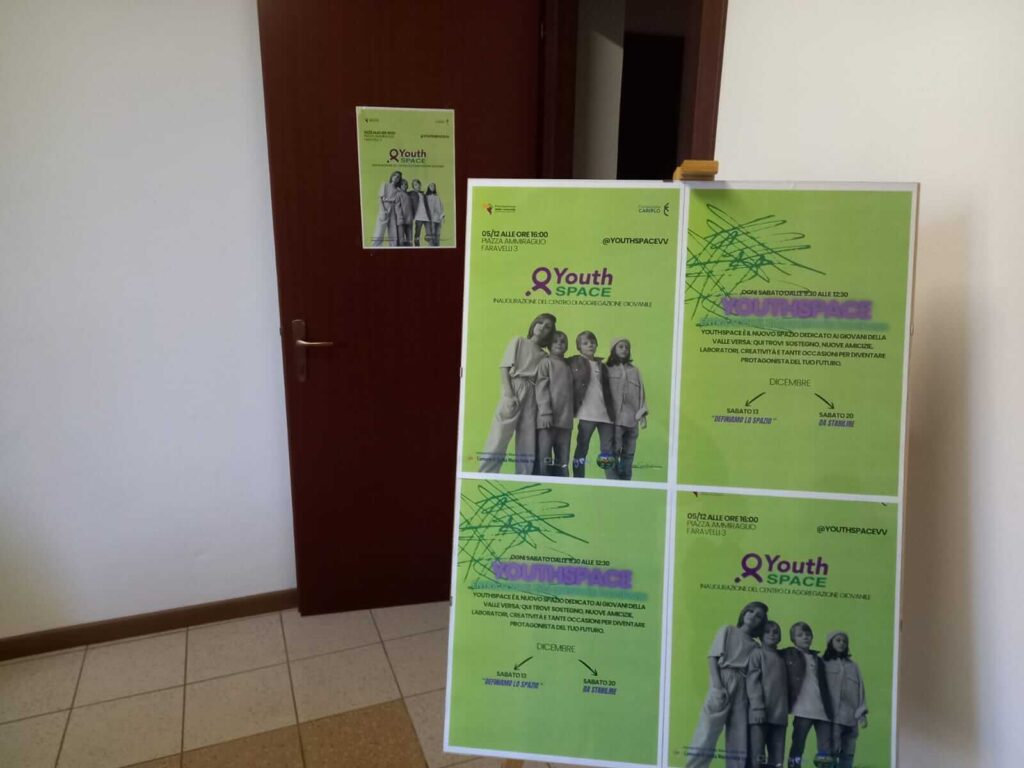 Locandine Youth Space - inaugurazione del Centro Giovanile